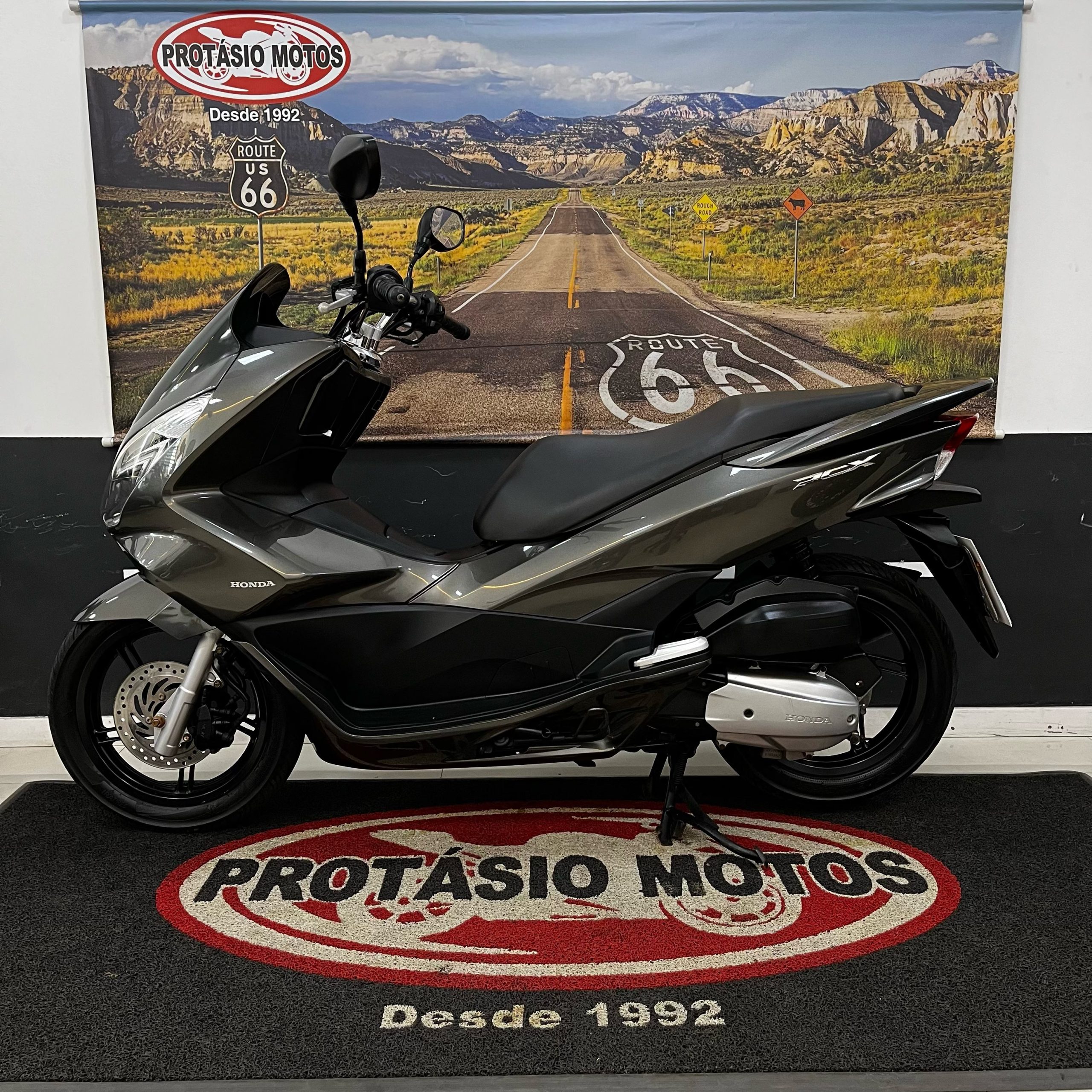 HONDA PCX 150 DLX - 2016 - Protasio HONDA PCX 150 DLX - 2016 - Protasio